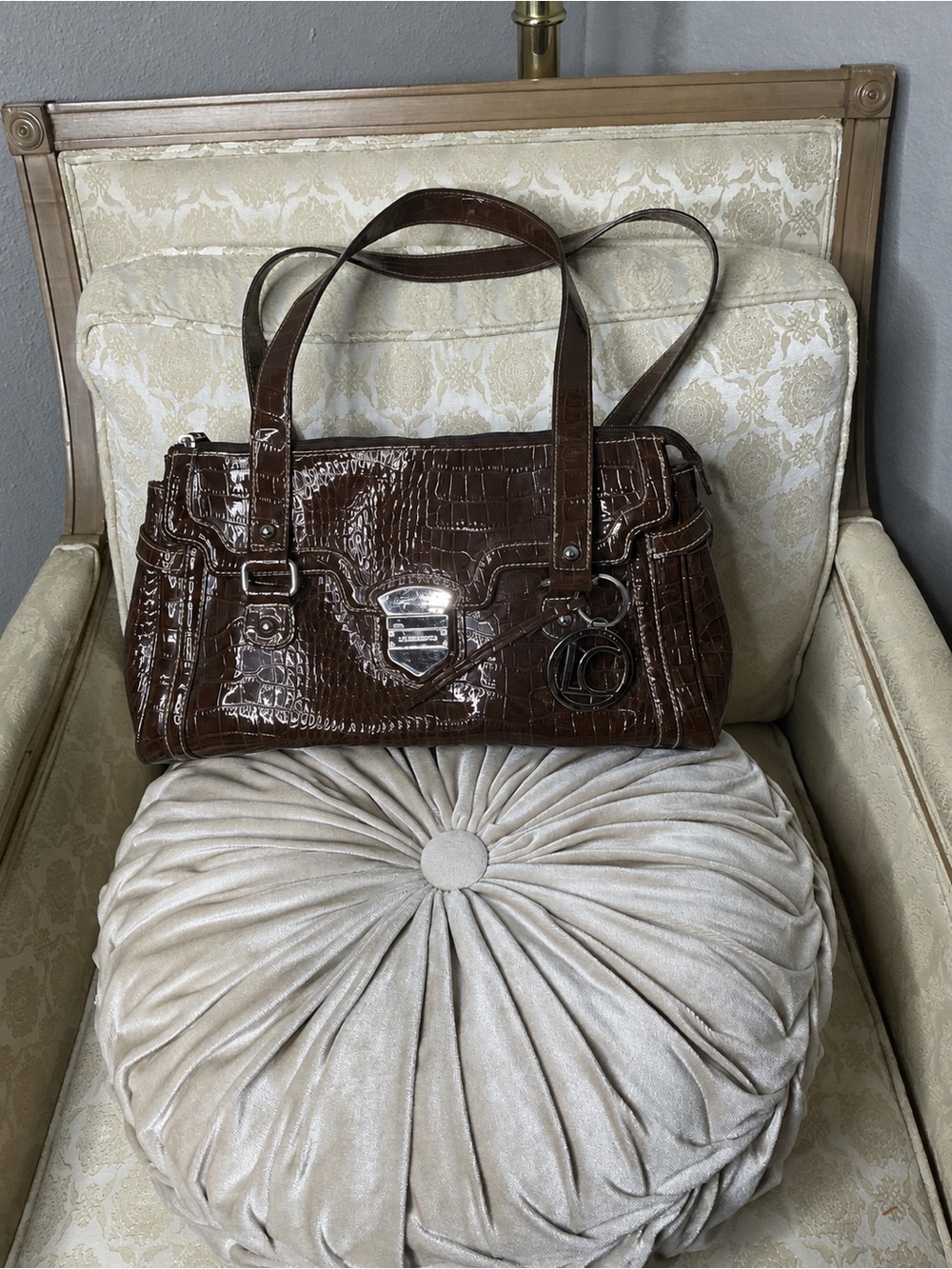 Liz Claiborne Dark Chocolate Brown Croc-Embossed Patent Shoulder Bag Y2K,mcbling